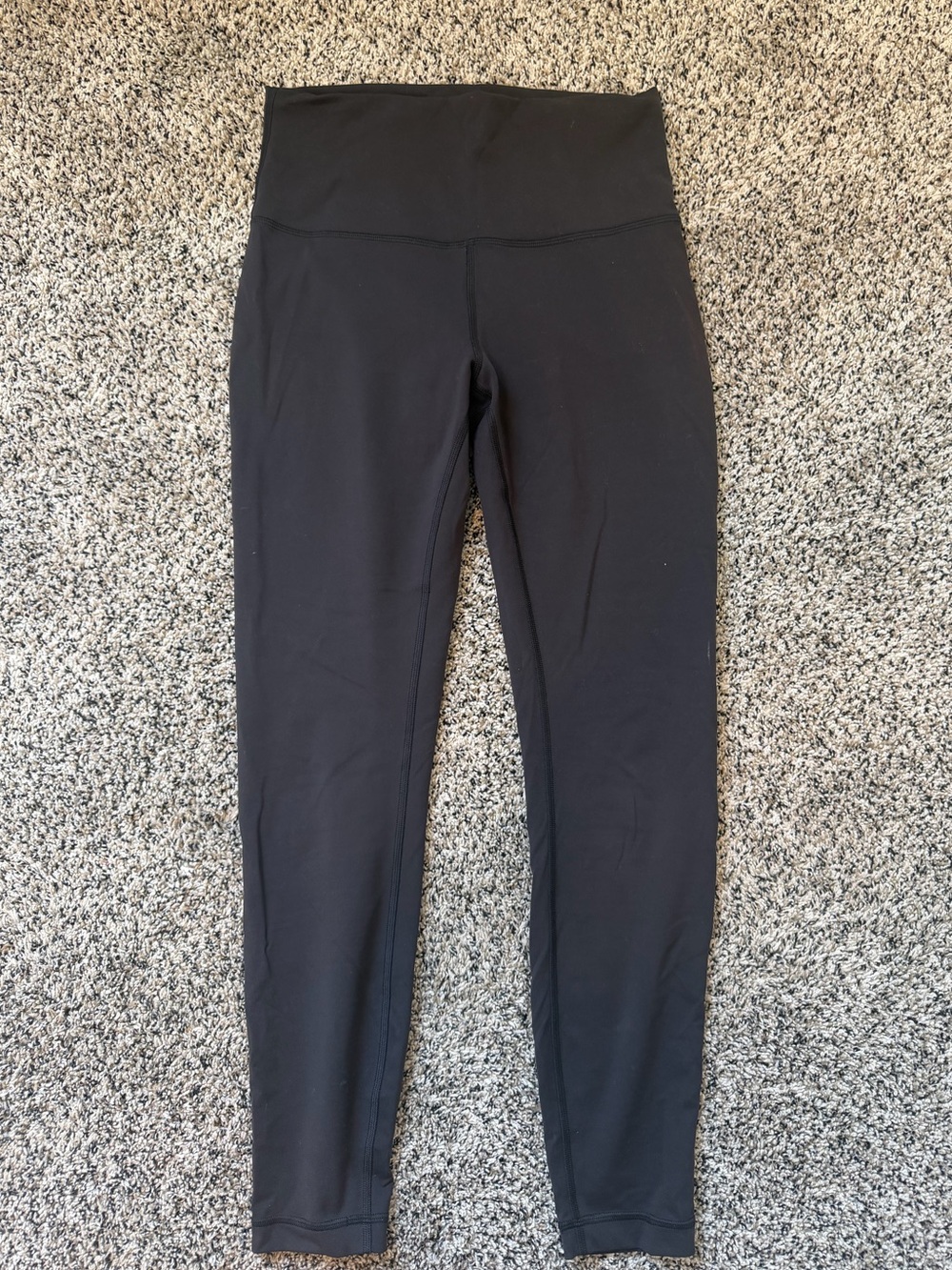 Lululemon size 6 leggins